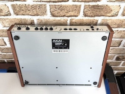 AKAI TIMBRE WOLF ANALOG SYNTHESIZER 25-KEY KEYBOARD TESTED WORKING AS IS
