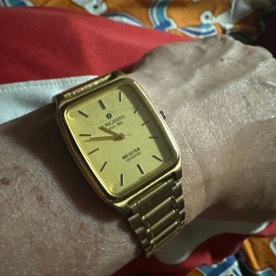 JUNGHANS JE-102M MEISTER QUARTZ MEN'S WRISTWATCH SQUARE FACE GOLD CASE AND DIAL