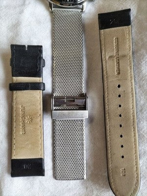 JUNGHANS MAX BILL CHRONOSCOPE PLASTIC WINDSHIELD MEN'S WRISTWATCH ROUND FACE
