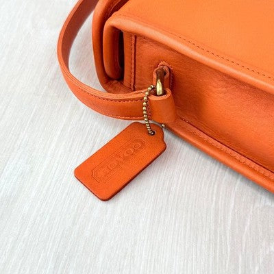 COACH VINTAGE GEOMETRIC TURNLOCK HAND BAG ORANGE LEATHER RARE USA MADE OLD COACH