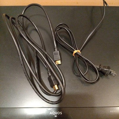 SHARP AQUOS BLU-RAY RECORDER BD-HDV22 WITH VHS FOR PARTS OR NOT WORKING