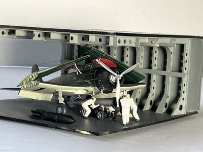 1/72 AKAGI MIDWAY DIORAMA B5N KATE AIRCRAFT CARRIER MODEL BUILT PAINTED