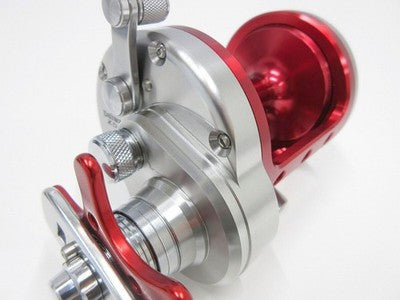 DAIWA TOURNAMENT ISHIDAI Z50 BAITCASTING REEL LURE FROM JAPAN RED SILVER MINT