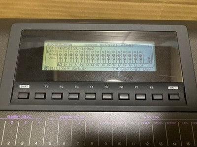 YAMAHA W7 MUSIC WORKSTATION SYNTHESIZER KEYBOARD 61 KEYS W/ POWER CABLE USED