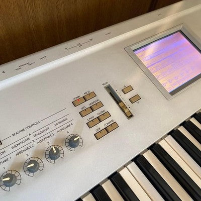 KORG TRITON CLASSIC 61-KEY SYNTHESIZER KEYBOARD MODULE W/ FLOPPY DISK - JAPAN