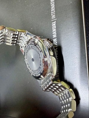 HAMILTON AMERICAN CLASSIC VALIANT QUARTZ H39251194 MOP SILVER STEEL WATCH USED