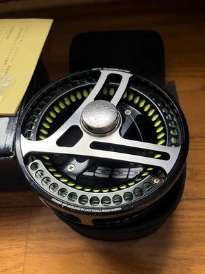 LOOP OPTY SPEEDRUNNER FLY REEL LARGE ARBOR BLACK FISHING TACKLE USED WITH CASE