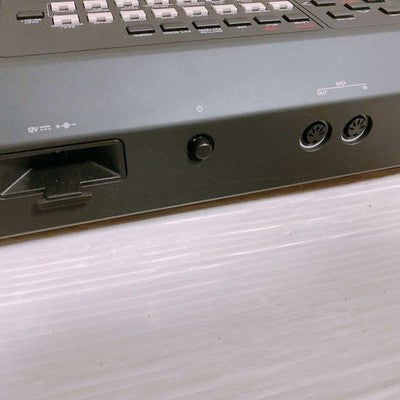 YAMAHA MX61 61-KEY SYNTHESIZER KEYBOARD WITH DEDICATED CASE, POWER CABLE