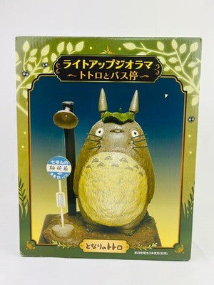MY NEIGHBOR TOTORO LIGHT UP DIORAMA BUS STOP GHIBLI FIGURE DISPLAY STUDIO