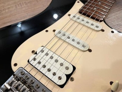 YAMAHA PACIFICA 112 ELECTRIC GUITAR MAINTAINED STRAT STYLE 90% FRETS USED