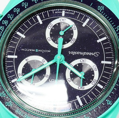 OMEGA X SWATCH MOONSWATCH MISSION ON EARTH POLAR LIGHTS SO33L103 WATCH BOX