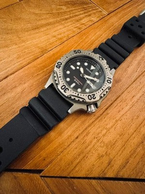 SEIKO 7C43-6A10 PROFESSIONAL 200M TITANIUM VINTAGE DIVER QUARTZ WATCH BLACK