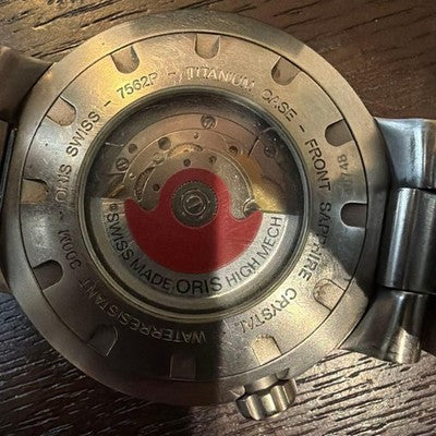 ORIS AUTOMATIC TITANIUM DIVER'S WATCH 300M WR WHITE DIAL BLACK RED BEZEL