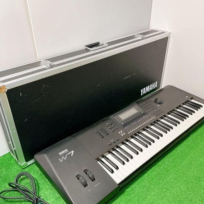 YAMAHA W7 MUSIC SYNTH KEYBOARD 61-KEY W/ CASE TESTED FOR PARTS OR NOT WORKING