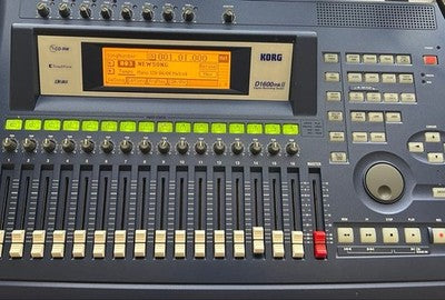 KORG D1600MKII DIGITAL RECORDING STUDIO MTR TESTED NEAR MINT FROM JAPAN