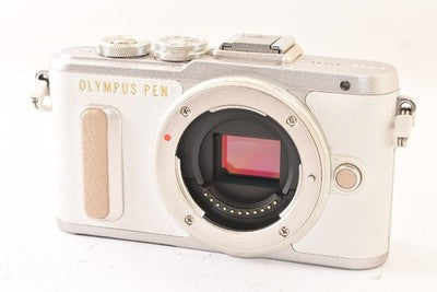 OLYMPUS PEN E-PL8 MIRRORLESS CAMERA (WHITE) FOR PARTS OR NOT WORKING