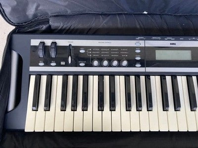 KORG X50 MUSIC SYNTHESIZER 61-KEY TESTED W/ SOFT CASE AC ADAPTER FROM JAPAN