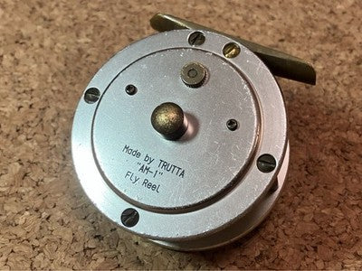 TRUTTA AM-1 FLY REEL GREEN LOGO SILVER RARE EXCELLENT FROM JAPAN