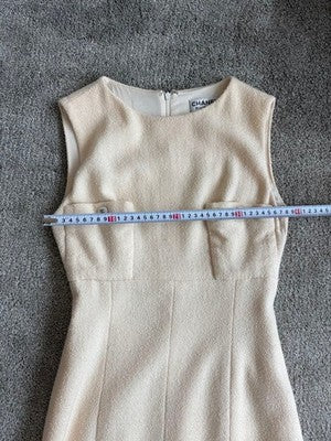 CHANEL IVORY SLEEVELESS DRESS SIZE 38 WOOL SILK CC BUTTON ELEGANT AUTHENTIC