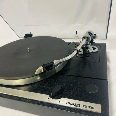 THORENS TD320 SEMI-AUTOMATIC TURNTABLE RECORD PLAYER EXCELLENT+++++