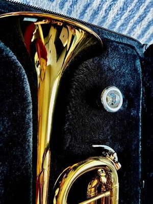 YAMAHA YTR-3335 Bb TRUMPET W/ CASE MOUTHPIECE CARE KIT WARRANTY EXCELLENT