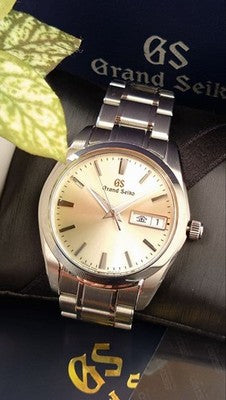 GRAND SEIKO SBGT235 MEN'S WRISTWATCH GS ROUND FACE JAPAN MADE DIAL COLOR: WHITE