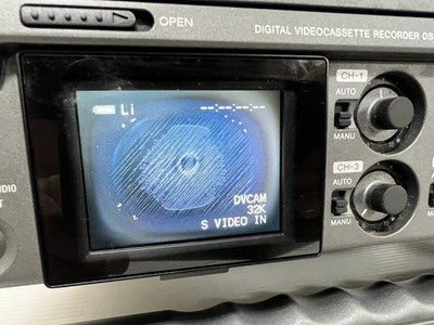 SONY DSR-50 DVCAM DIGITAL VIDEO CASSETTE RECORDER AC-DN2B ADAPTER USED