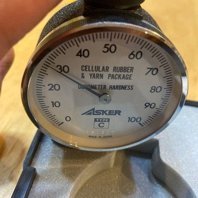 ASKER DUROMETER TYPE C RUBBER HARDNESS TESTER - USED /W MANUAL & BOX (JAPAN)