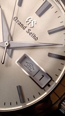 GRAND SEIKO SBGT235 MEN'S WRISTWATCH GS ROUND FACE JAPAN MADE DIAL COLOR: WHITE