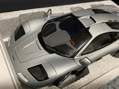 AUTOART 1/18 MCLAREN F1 SHORT TAIL ROAD CAR MAGNESIUM SILVER 76001 RARE MODEL