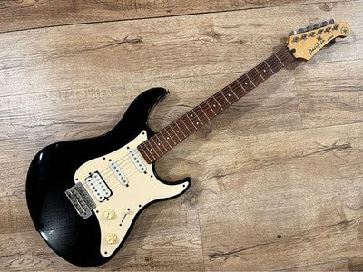 YAMAHA PACIFICA 112 ELECTRIC GUITAR MAINTAINED STRAT STYLE 90% FRETS USED