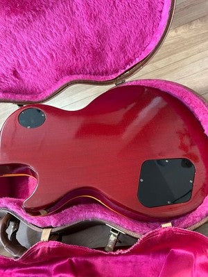 GIBSON LES PAUL CLASSIC 1992 PRE-HISTORIC ELECTRIC GUITAR, NECK REFINISH