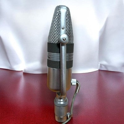 AIWA VM-15 VELOCITY RIBBON MICROPHONE WITH ORIGINAL CASE - 1957 VINTAGE