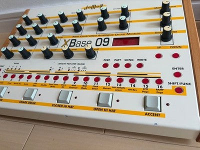 JOMOX XBASE09 ANALOG RHYTHM MACHINE SYNTHESIZER W/ADAPTER FROM JAPAN
