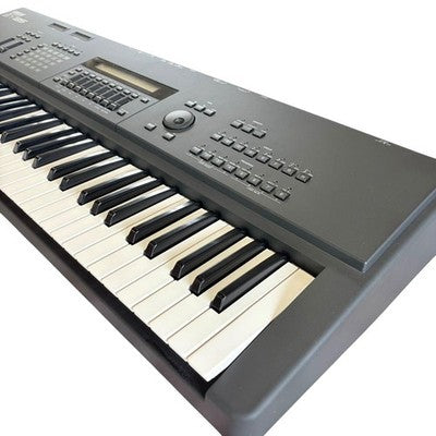 YAMAHA SY85 SYNTHESIZER WORKSTATION KEYBOARD WITH HARD CASE & MANUAL