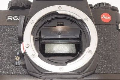 LEICA R6.2 BODY BLACK FILM SLR CAMERA MECHANICAL SHUTTER FOR PARTS NOT WORKING