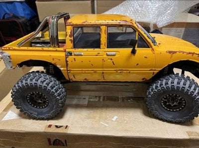 RC4WD C2X CRAWLER HILUX REAR BED CUSTOM W/ PROLINE TIRES ALUMINUM WHEELS 1/10
