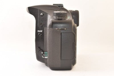 PENTAX K10D GRAND PRIX PACKAGE GRAND PRIX 2007 BODY ONLY 7220 SHOTS