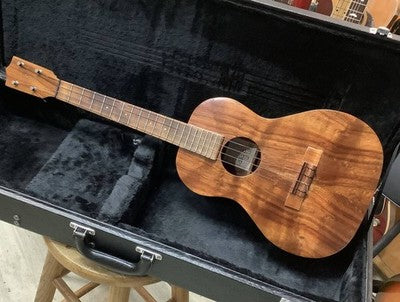 KAMAKA HF-4 BARITONE UKULELE, CRAFTED FROM PREMIUM HAWAIIAN KOA WOOD.