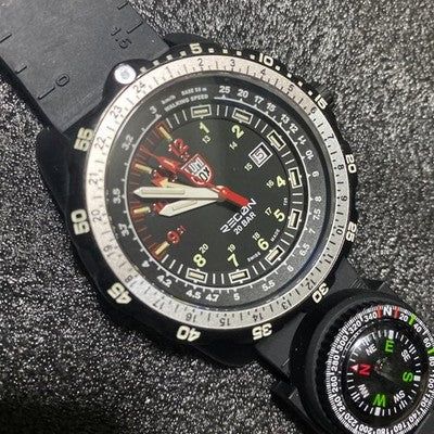 LUMINOX 8830 8831RH QUARTZ WATCH BLACK DIAL COMPASS BAND SWISS MADE BOX PAPERS