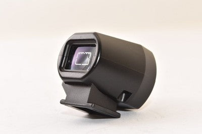 VOIGTLANDER 21MM VIEWFINDER CLEAR FIELD OF VIEW THANKS TO OPTICAL DESIGN