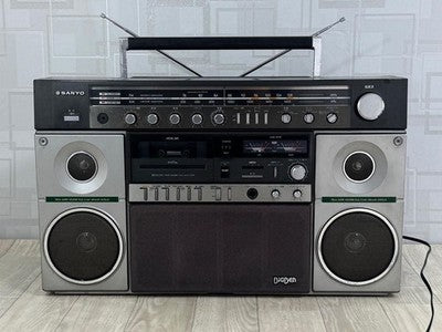 SANYO MR-X20 BOOMBOX RETRO SHOWA ERA 1981 RADIO CASSETTE PLAYER