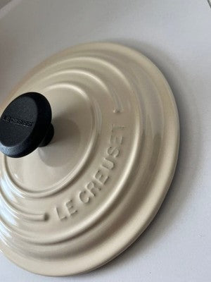 LE CREUSET COCOTTE RONDE 18CM PEACOCK ORANGE CAST IRON POT DISCONTINUED USED
