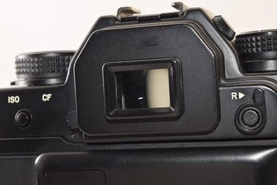 CONTAX RX BODY FILM SLR CAMERA THE FASTEST SHUTTER SPEED IS 1/4000 AS IS