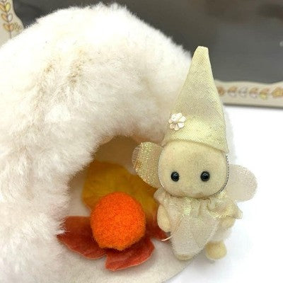 SYLVANIAN FAMILIES CALICO CRITTERS SNOW FAIRY VINTAGE FIGURE IN 1998 USED JAPAN