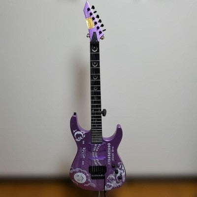 KIRK HAMMETT SPARKLE OUIJA STYLE ELECTRIC GUITAR EXCELLENT CONDITION HOME