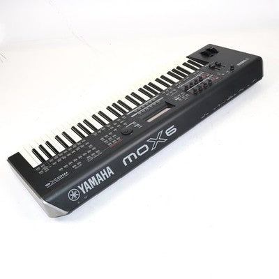 YAMAHA MOX6 61-KEY WORKSTATION SYNTHESIZER WITH SOFT CASE & POWER ADAPTER