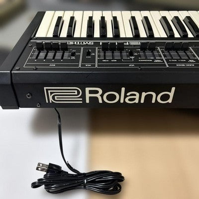 ROLAND SH-2 ANALOG SYNTHESIZER VINTAGE MONO SYNTH WITH HARD CASE TESTED