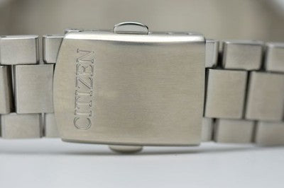 CITIZEN ECO-DRIVE MEN'S STAINLESS STEEL WATCH AW1164-53E, NEAR MINT CONDITION