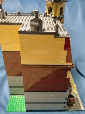 LEGO CREATOR EXPERT MODULAR BUILDINGS CAFÉ CORNER 10182 IN 2007 RETIRED USED